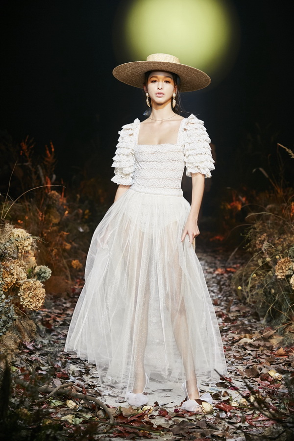 LANDMEÉ… ‘LOVE IS ALMOST EVERYTHING’ จากเรื่องราวความรักที่ไม่สมหวัง สู่คอลเลกชั่นสุดปังของ LANDMEÉ