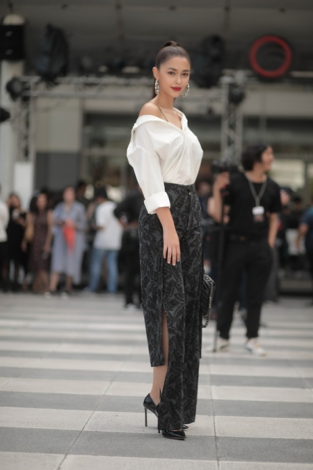 สวยสะกดทุกสายตากับแฟชั่นโชว์แบรนด์ ‘NICHA’ (ณิชชา) ในงาน ELLE FASHION WEEK 2018