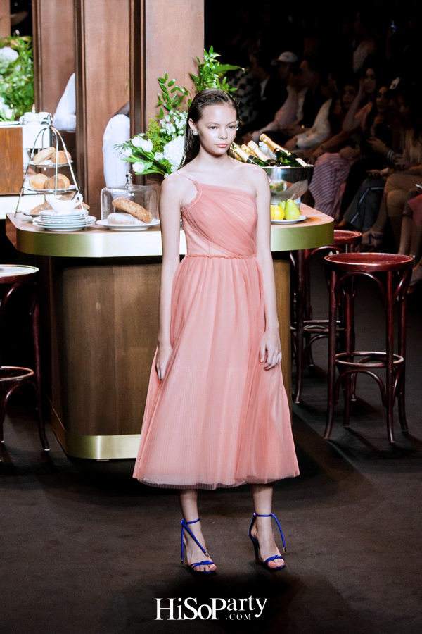 ELLE Fashion Week Fall/Winter 2018  ASV ‘2 Little Words 1 Big Concept’