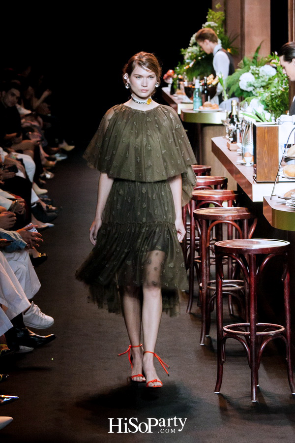 ELLE Fashion Week Fall/Winter 2018  ASV ‘2 Little Words 1 Big Concept’