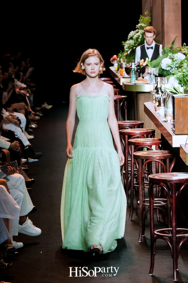 ELLE Fashion Week Fall/Winter 2018  ASV ‘2 Little Words 1 Big Concept’