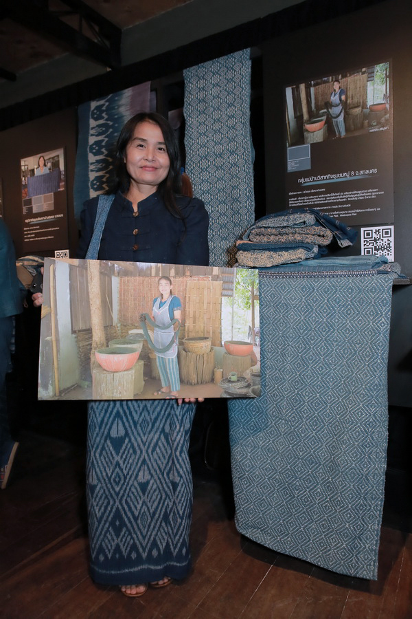 Color ID Labeling นิทรรศการผ้าไทยทอมือย้อมสีธรรมชาติอันแสนวิจิตรบรรจง ที่ถูกสร้างสรรค์ขึ้นในงานเปิดตัว ‘Color ID Labeling’