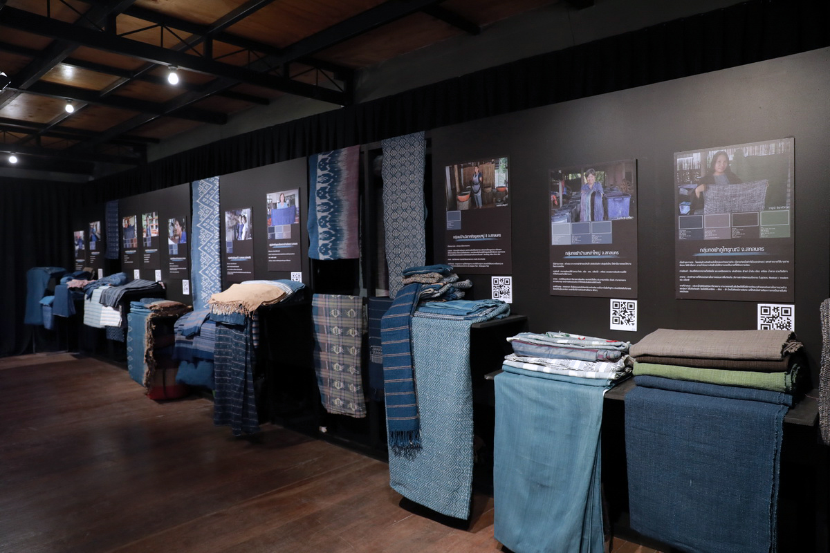 Color ID Labeling นิทรรศการผ้าไทยทอมือย้อมสีธรรมชาติอันแสนวิจิตรบรรจง ที่ถูกสร้างสรรค์ขึ้นในงานเปิดตัว ‘Color ID Labeling’