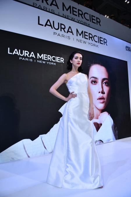 งานเปิดตัวผลิตภัณฑ์ ‘LAURA MERCIER Translucent Loose Setting Powder Glow’ 