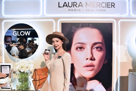 งานเปิดตัวผลิตภัณฑ์ ‘LAURA MERCIER Translucent Loose Setting Powder Glow’ 