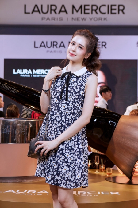 งานเปิดตัวผลิตภัณฑ์ ‘LAURA MERCIER Translucent Loose Setting Powder Glow’ 