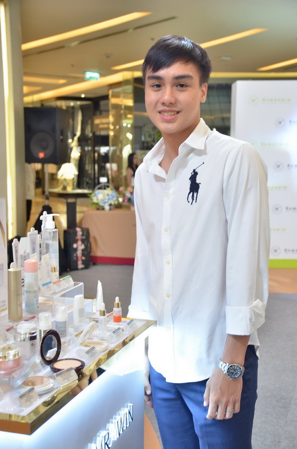 สาวสมัยใหม่สวย มั่นใจ ทุกมุมมองด้วย 4 โปรแกรมความงาม ในแคมเปญ ‘BEAUTY 360 at Romrawin’