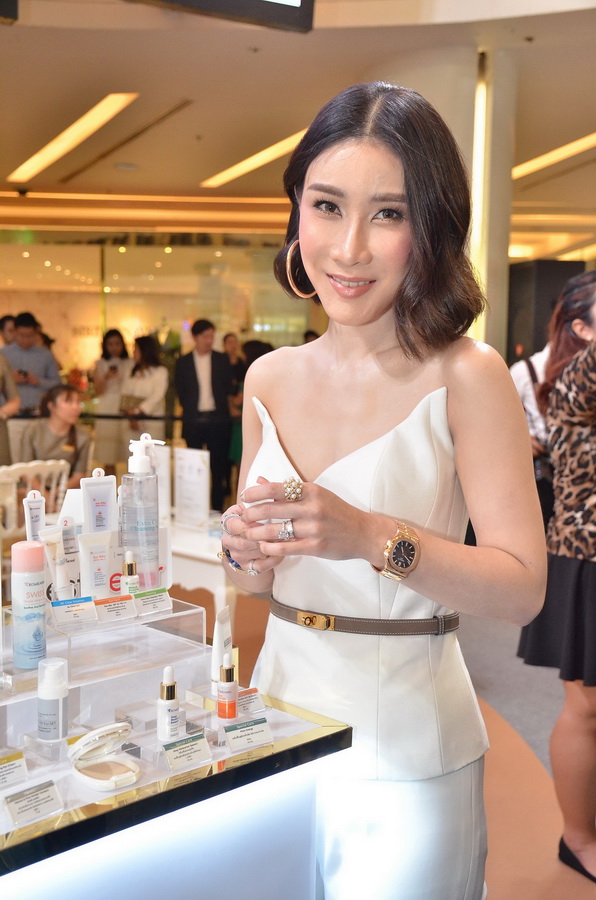 สาวสมัยใหม่สวย มั่นใจ ทุกมุมมองด้วย 4 โปรแกรมความงาม ในแคมเปญ ‘BEAUTY 360 at Romrawin’