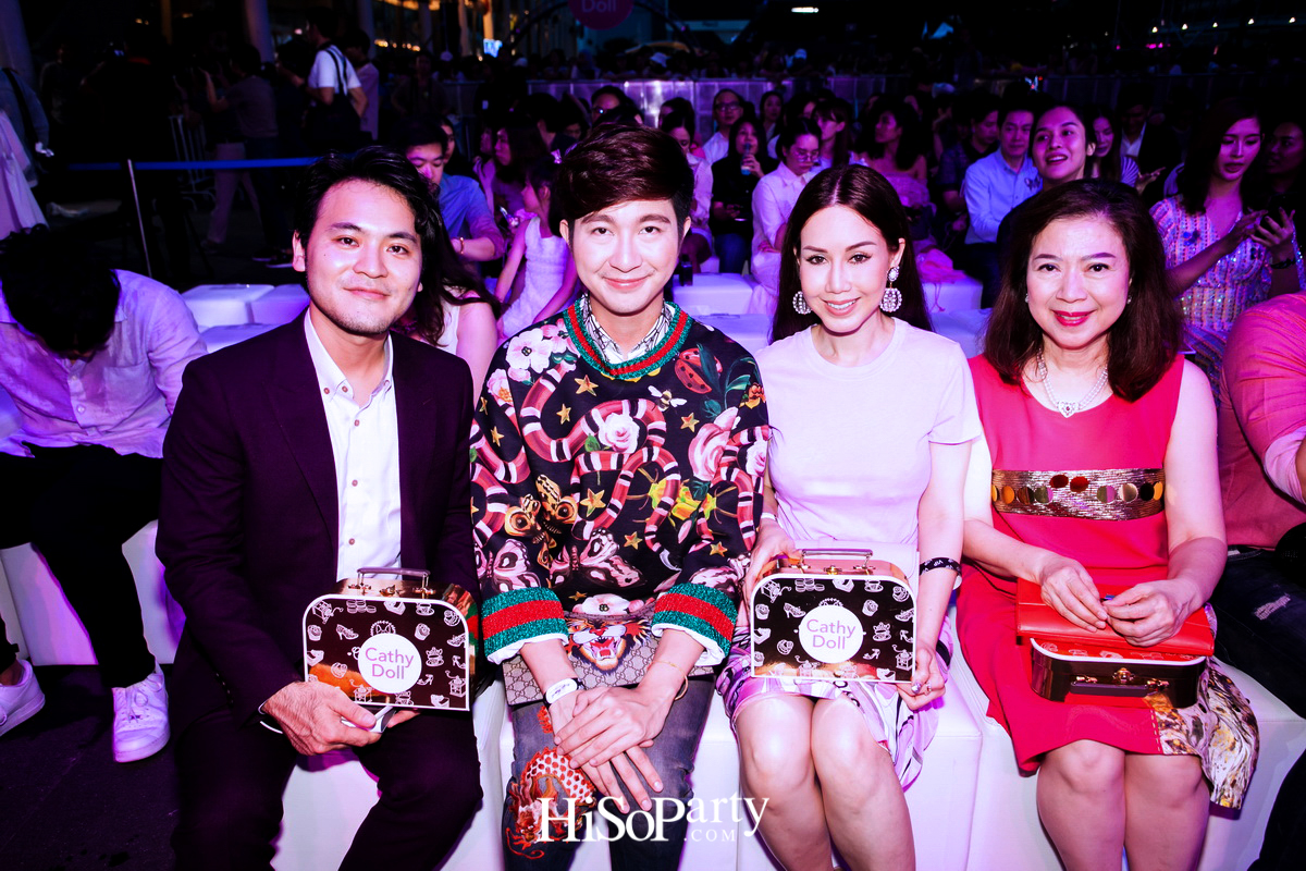 ‘เคที่ ดอลล์’ จัดงานเปิดตัวพรีเซ็นเตอร์คนใหม่ล่าสุดของผลิตภัณฑ์ ‘Cathy Doll Magic Dolly Face Two way Cake Powder’