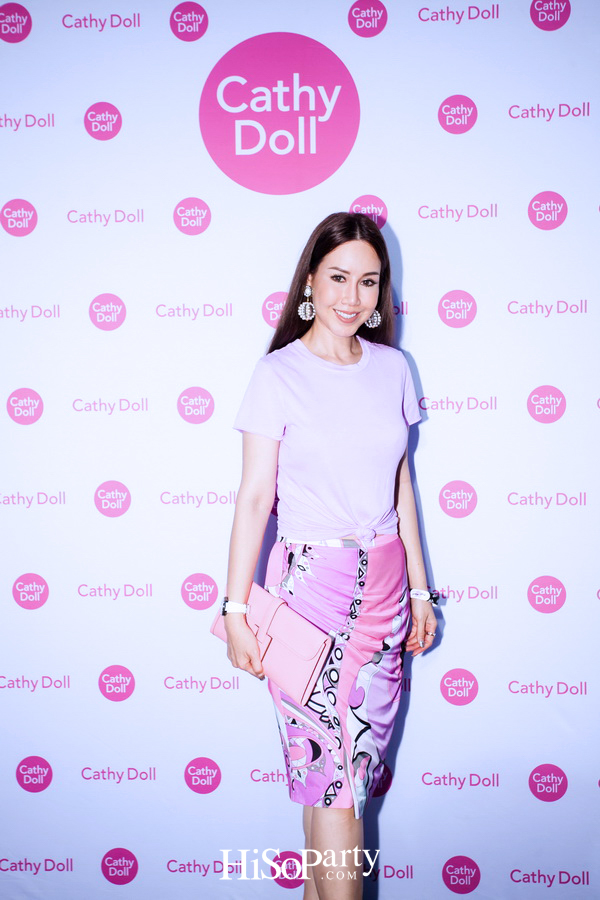 ‘เคที่ ดอลล์’ จัดงานเปิดตัวพรีเซ็นเตอร์คนใหม่ล่าสุดของผลิตภัณฑ์ ‘Cathy Doll Magic Dolly Face Two way Cake Powder’