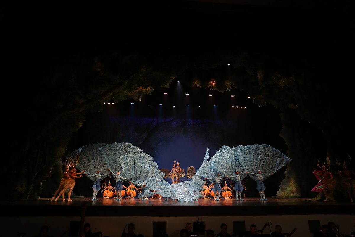 ‘ดุริยนาฏนวมินทร์’ การแสดงดนตรีเพื่อน้อมรำลึกในพระมหากรุณาธิคุณรัชกาลที่ ๙