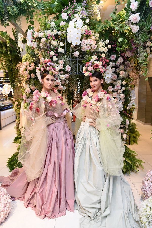 ‘ห้างเซ็นทรัล’ เตรียมฉลองครบรอบ 71 ปี อย่างยิ่งใหญ่ ตระการตากับมวลดอกไม้นับล้านดอกในคอนเซ็ปต์ ‘The World of Floral Wonders’