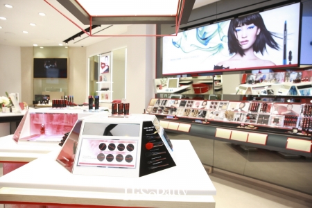 Discover The 1st Shiseido Free Standing Store