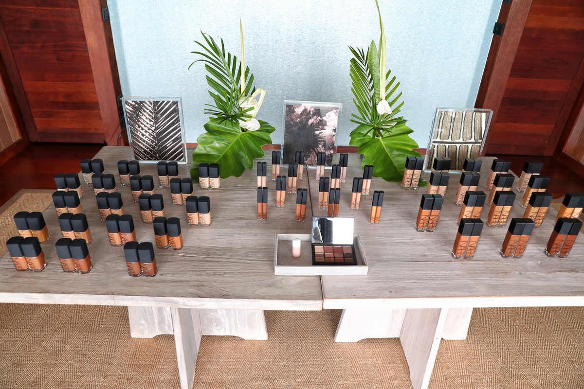 NARS Cosmetics จัดทริปสุดเอ็กซ์คลูซีฟพาแขกคนพิเศษบินลัดฟ้าเยี่ยมบ้านหลังที่สองของ ‘ฟรองซัวส์ นาร์ส’ ไกลถึง ‘Motu Tane’ 