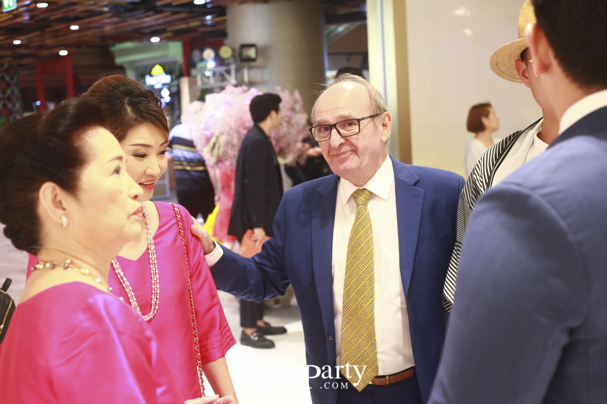 NaRaYa Grand Opening Flagship Store and NaRaYa Tea Room