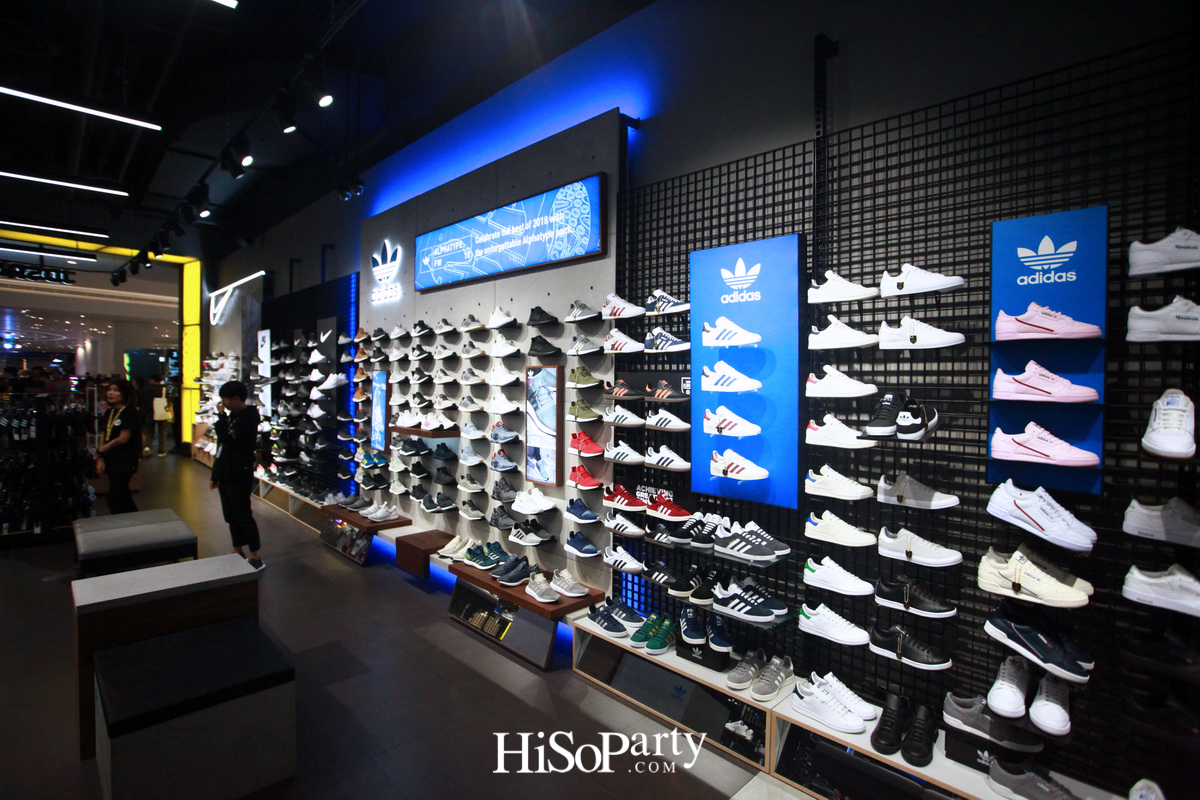 JD ฉลองเปิดแฟล็กชิพสโตร์แห่งแรกในประเทศไทย ณ ไอคอนสยาม