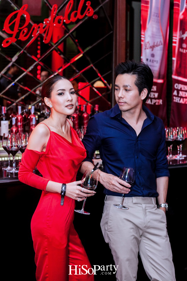 MAX’S SPEAKEASY BAR