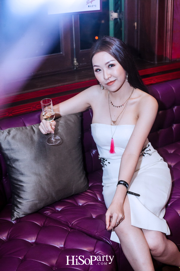 MAX’S SPEAKEASY BAR