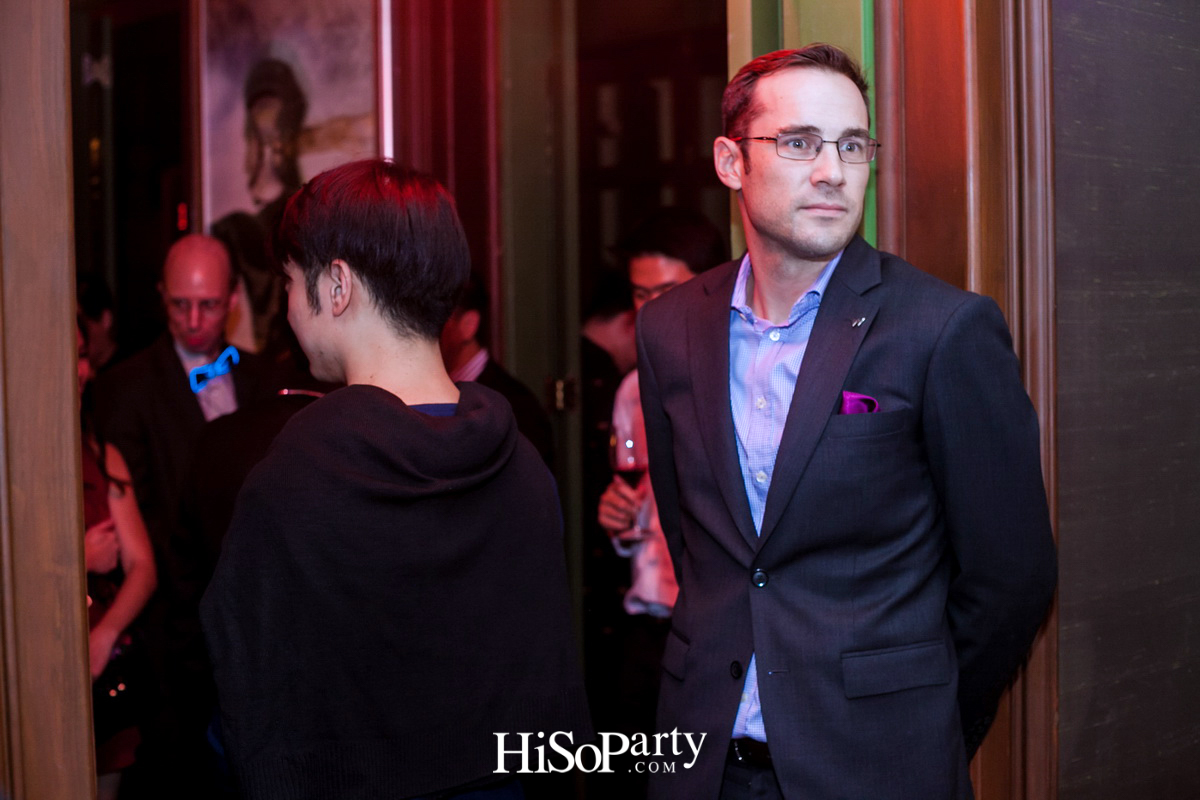 MAX’S SPEAKEASY BAR