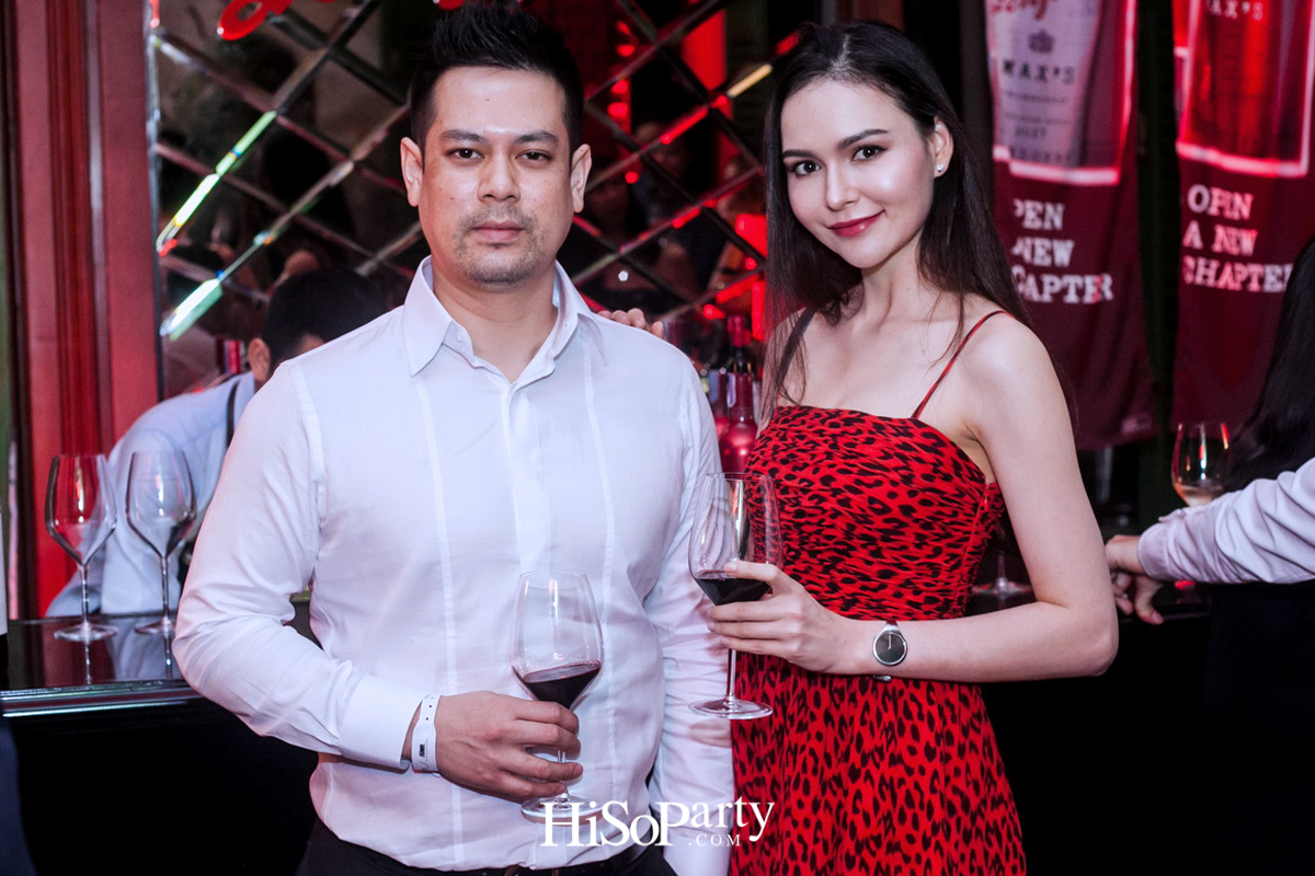 MAX’S SPEAKEASY BAR