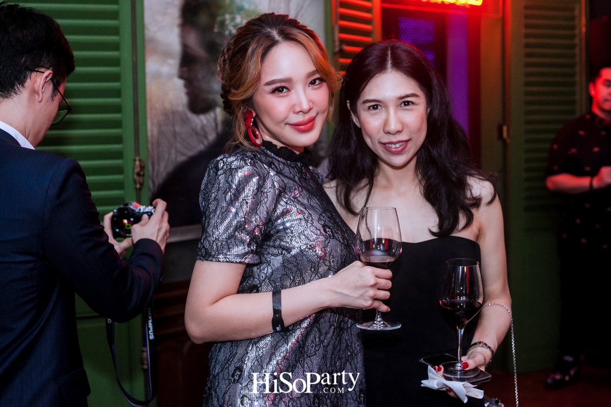 MAX’S SPEAKEASY BAR