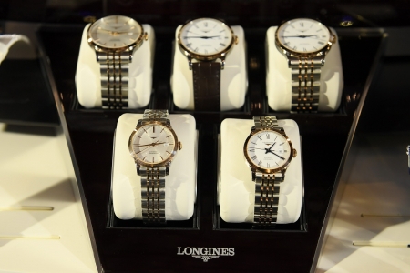 สัมผัสเรือนเวลาแห่งความสง่างามกับ Longines Record Collection พร้อมเปิดตัวตัวเรือนโรสโกลด์โฉมใหม่ล่าสุด