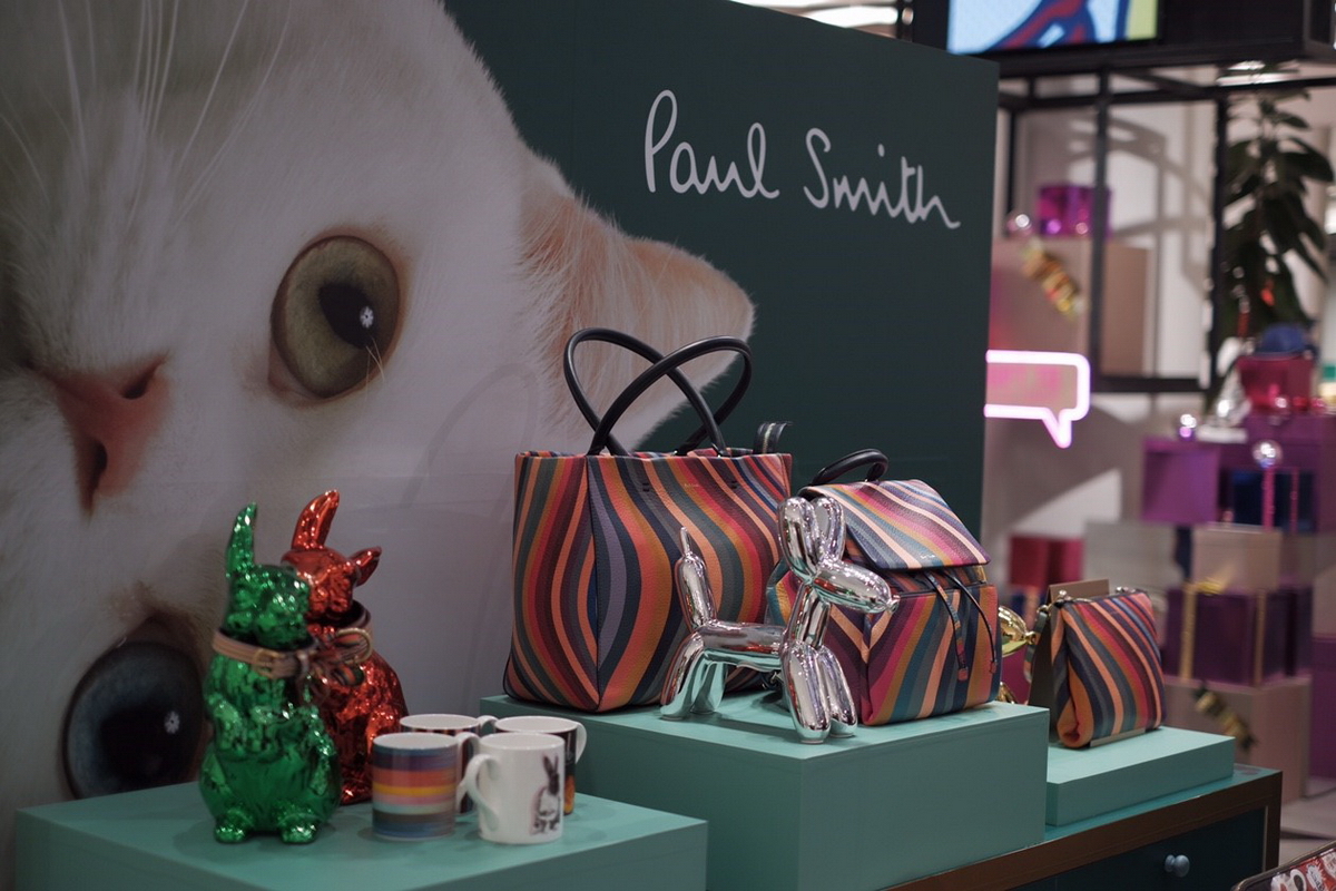 ป๊อปอัพ ‘พอลสมิธ’ ส่งความสุขในเทศกาลคริสต์มาส