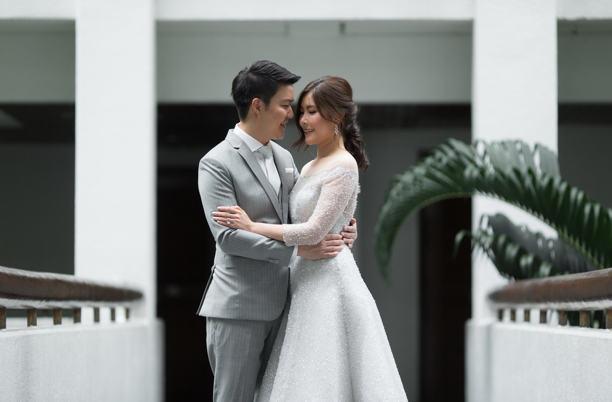 Gift Ake The Moments