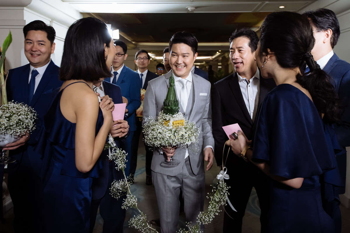 Gift Ake The Moments