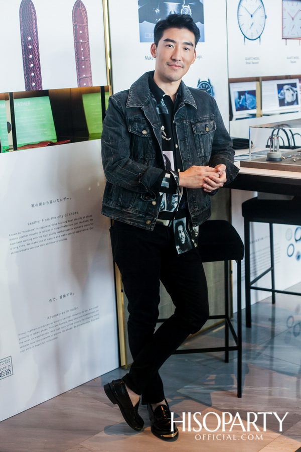 WhyKnot? Play on The Table