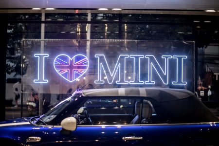MINI Valentine’s Night Test Drive 