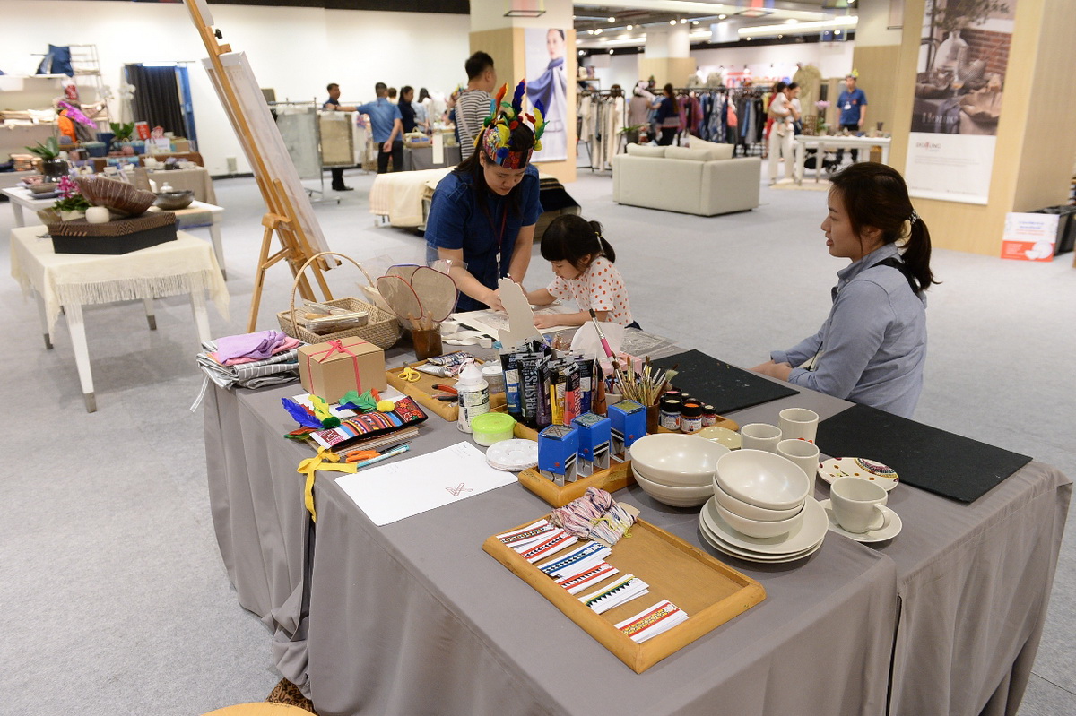 ‘กาดดอยตุง’