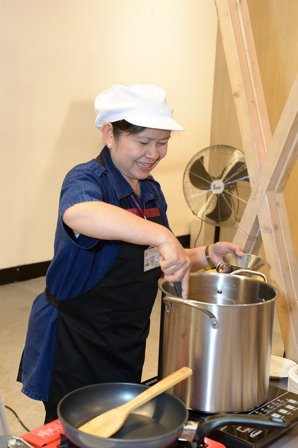 ‘กาดดอยตุง’