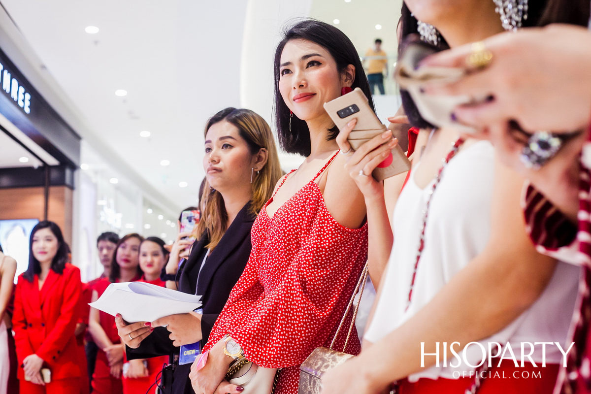 Grand Opening ‘CLARINS ICONSIAM’