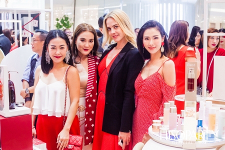 Grand Opening ‘CLARINS ICONSIAM’