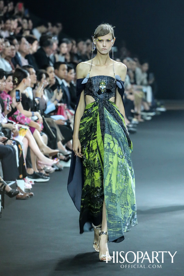 แฟชั่นโชว์คอลเลกชั่นทรงออกแบบ Spring/Summer 2019 แบรนด์ SIRIVANNAVARI และ S’HOMME ในพระเจ้าหลานเธอ พระองค์เจ้าสิริวัณณวรีนารีรัตน์ 