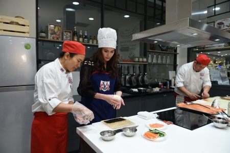 Central Cooking Studio  จัดเต็มคอร์สเรียนคุณภาพ จบครบเรื่องอาหาร และขนมหวานโดยเชฟมืออาชีพ