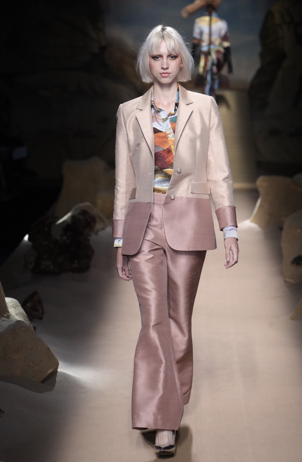 BIFW 2019: The Golden Hour / PICHITA