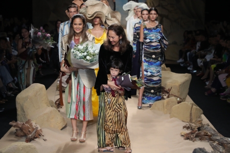 BIFW 2019: The Golden Hour / PICHITA