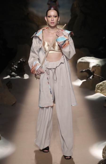 BIFW 2019: The Golden Hour / PICHITA