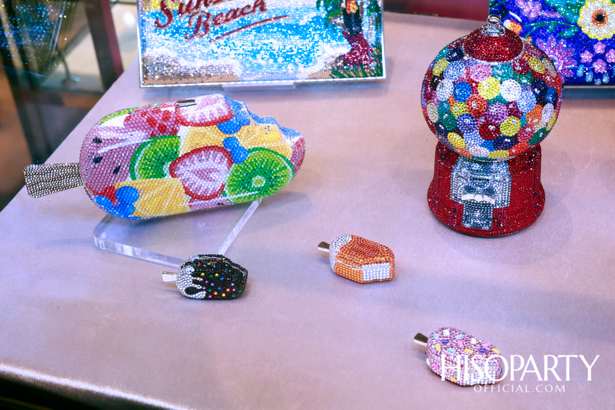 Beauty Gems – VICTORIAN AI