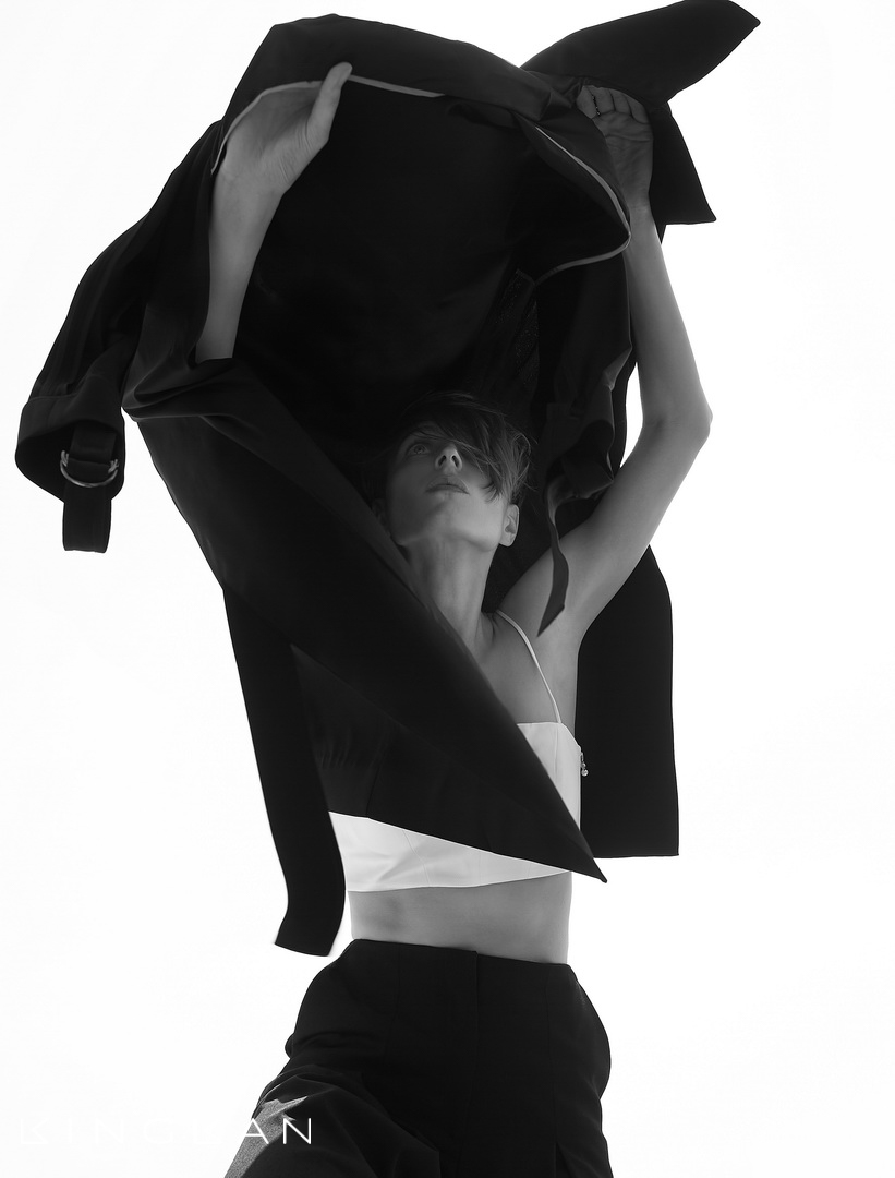 อัพเดทคอลเลกชั่นจาก 2 แบรนด์ดีไซน์เนอร์ไทย  เพื่อสาวยุคใหม่สุดสตรอง!