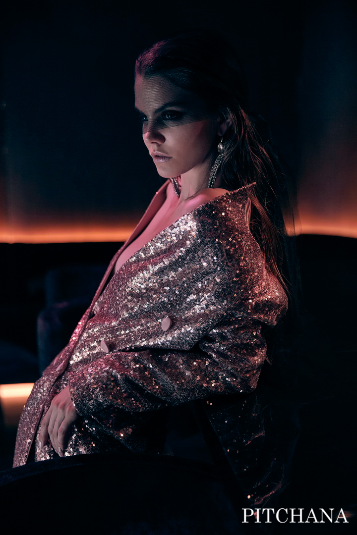 อัพเดทคอลเลกชั่นจาก 2 แบรนด์ดีไซน์เนอร์ไทย  เพื่อสาวยุคใหม่สุดสตรอง!