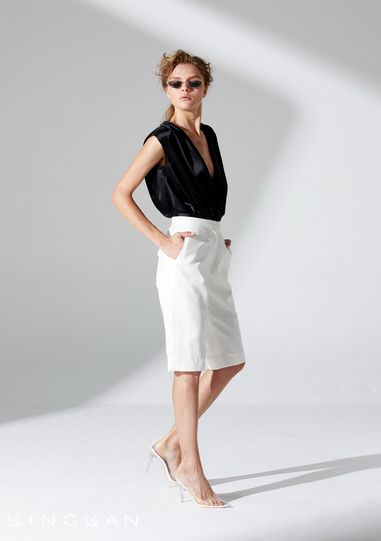 อัพเดทคอลเลกชั่นจาก 2 แบรนด์ดีไซน์เนอร์ไทย  เพื่อสาวยุคใหม่สุดสตรอง!