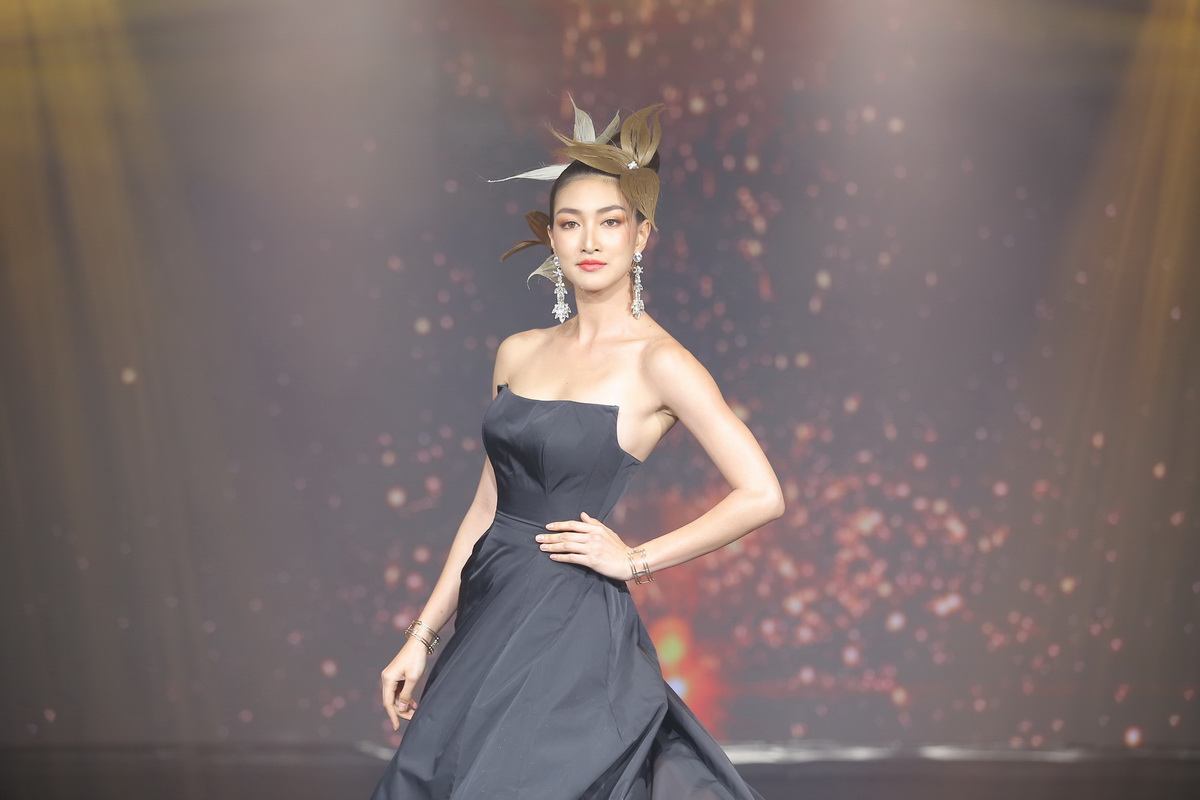 ‘The Magic of Kerasilk by MOOI’