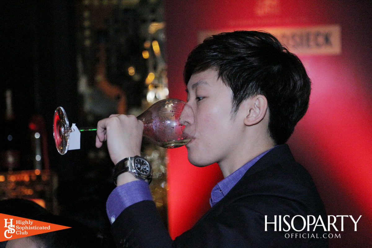 Sophisticated Social @ ABar