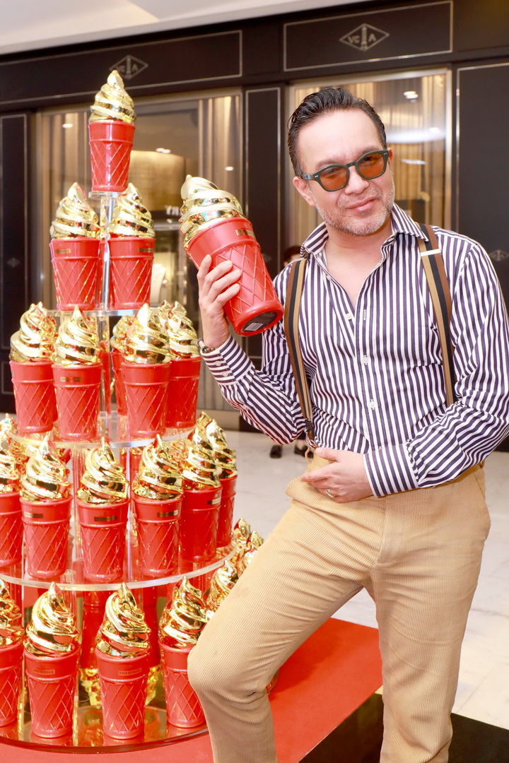 ‘Piper-Heidsieck’ เปิดตัว ’KEEP-IT-COLD’ GIFT BOX LIMITED EDITION 2019 พร้อมรังสรรค์ ‘Golden Champagne SoftKreme’ ในงาน #LickMyChampagne