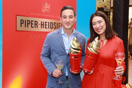 ‘Piper-Heidsieck’ เปิดตัว ’KEEP-IT-COLD’ GIFT BOX LIMITED EDITION 2019 พร้อมรังสรรค์ ‘Golden Champagne SoftKreme’ ในงาน #LickMyChampagne