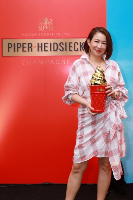 ‘Piper-Heidsieck’ เปิดตัว ’KEEP-IT-COLD’ GIFT BOX LIMITED EDITION 2019 พร้อมรังสรรค์ ‘Golden Champagne SoftKreme’ ในงาน #LickMyChampagne