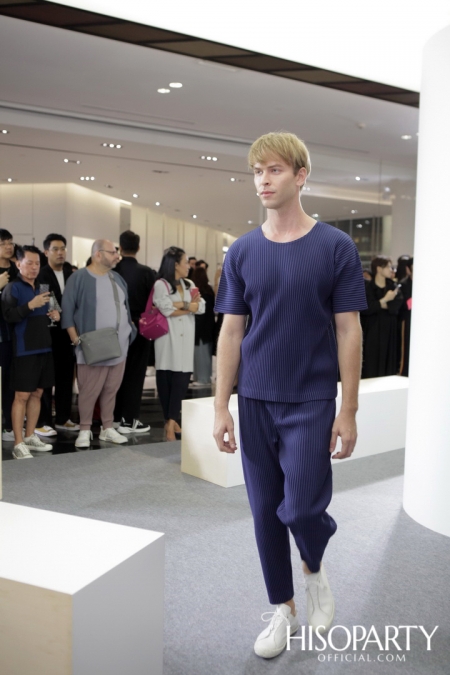 ครั้งแรกในประเทศไทยกับงานเปิดตัวอย่างเป็นทางการของ ‘HOMME PLISSÉ ISSEY MIYAKE’ แบรนด์ยอดฮิตสำหรับผู้ชายยุคนี้ 